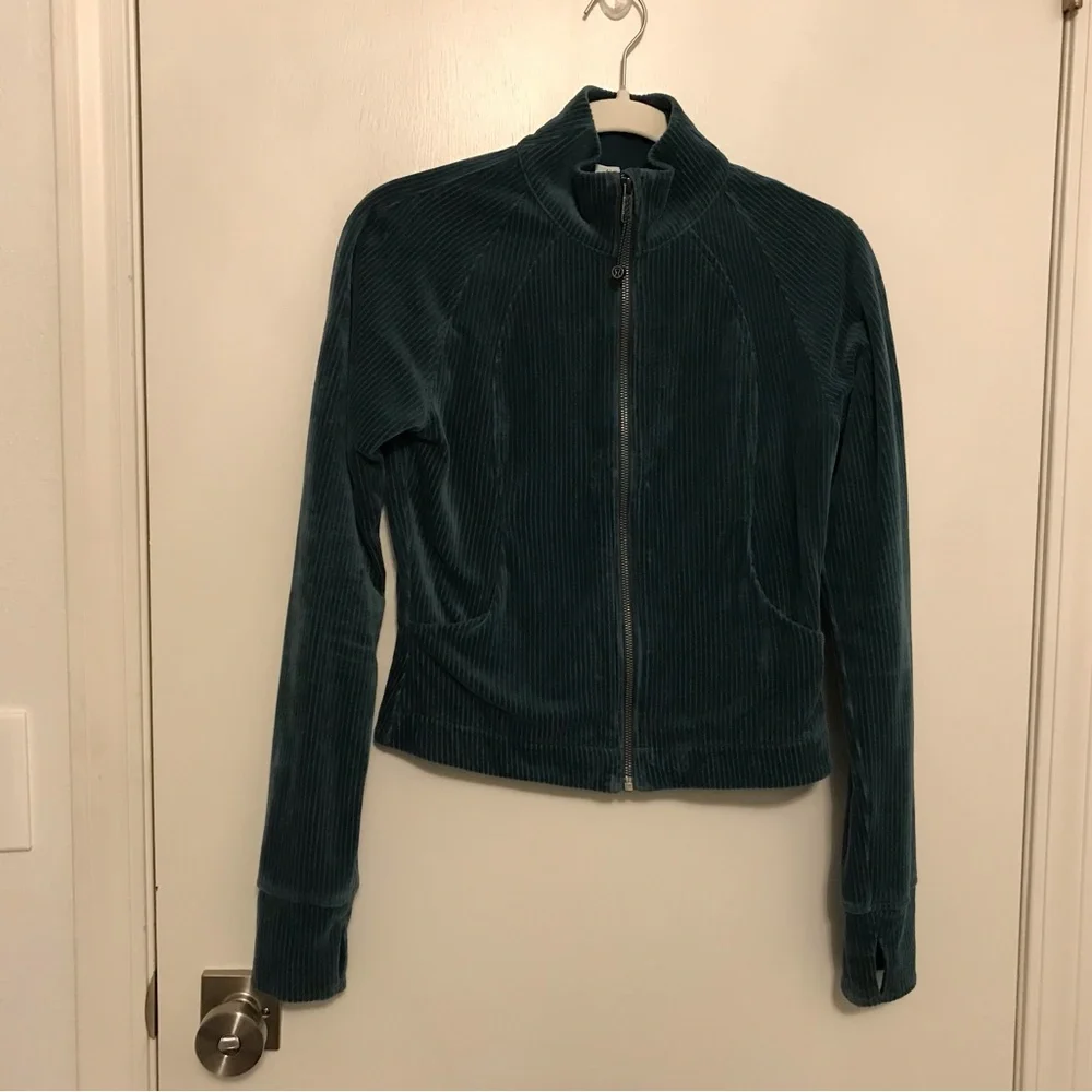 Lululemon Scuba Track Jacket *Velvet Cord EUC
Storm Teal W3HN5S - Picture 7 of 10